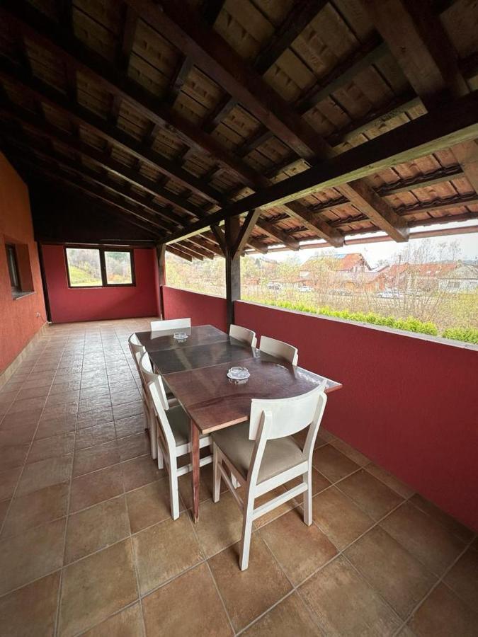 Pensiunea Floro Intorsura Buzaului Exterior foto